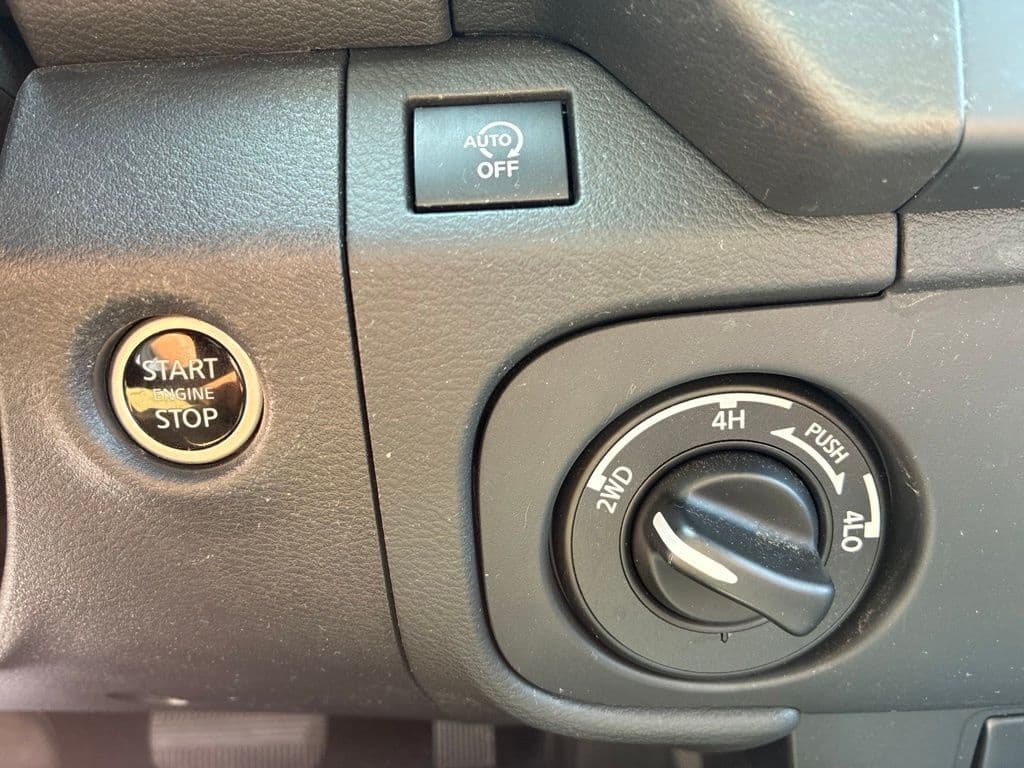 2025 Nissan Frontier 21