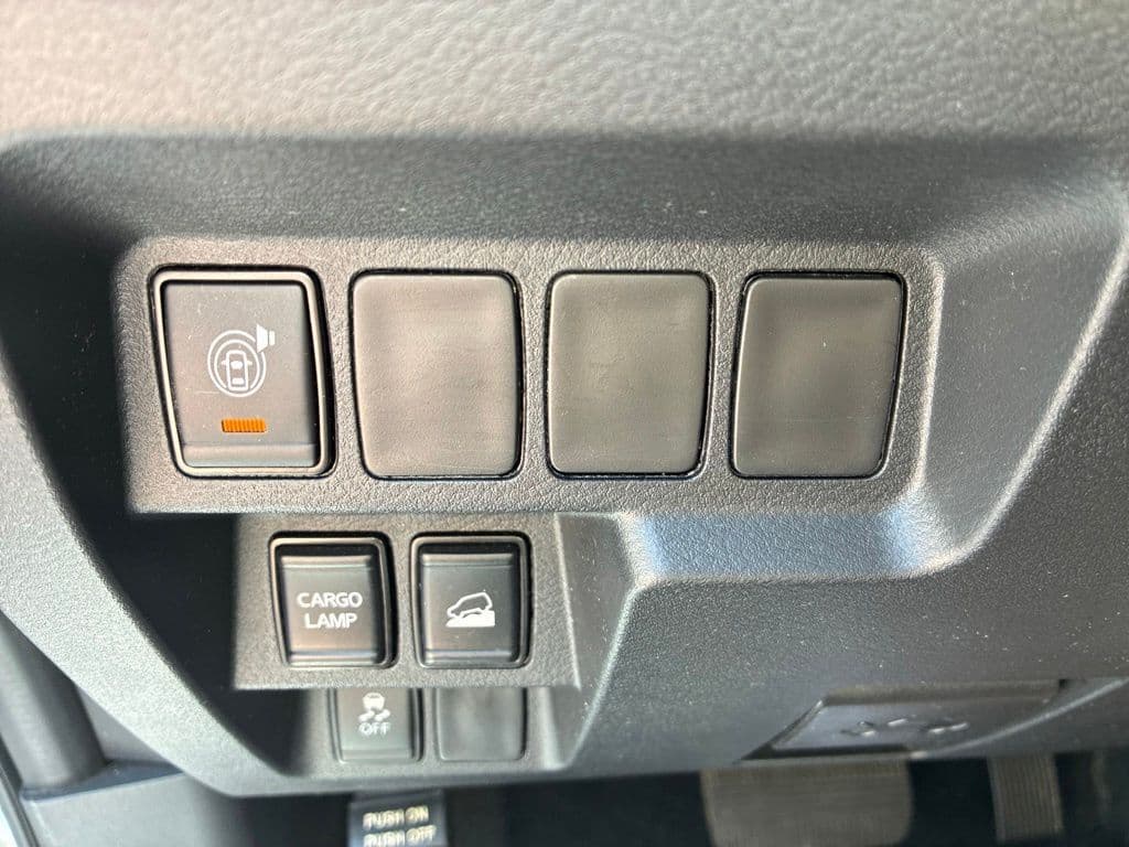 2025 Nissan Frontier 22