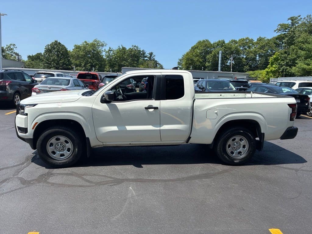 2025 Nissan Frontier 4
