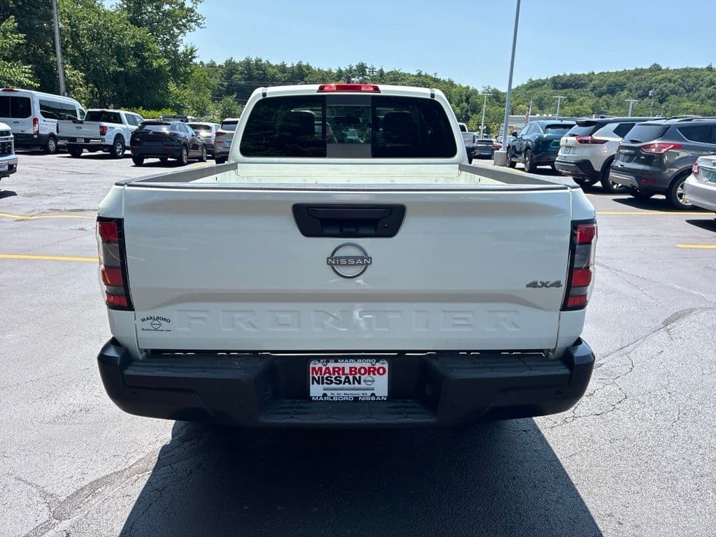 2025 Nissan Frontier 6