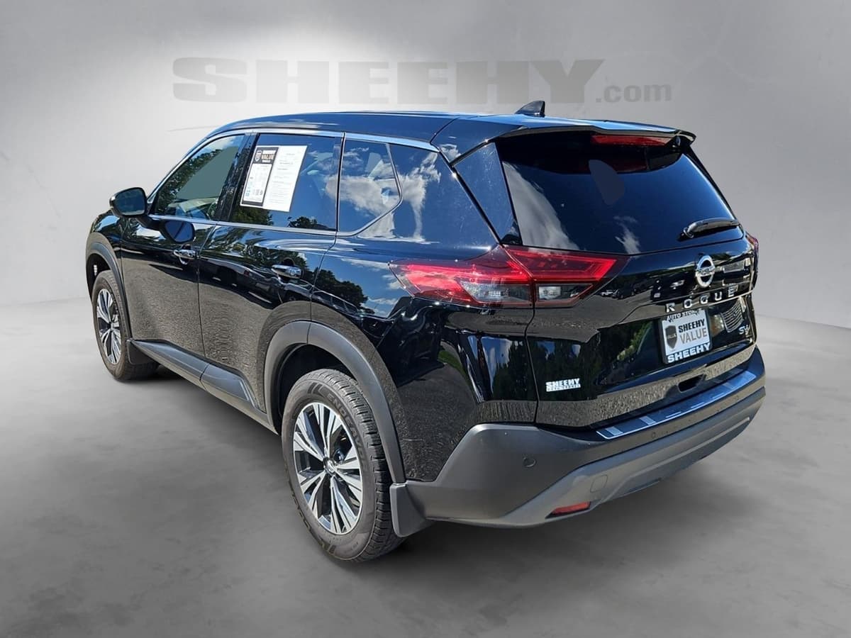 2021 Nissan Rogue 14