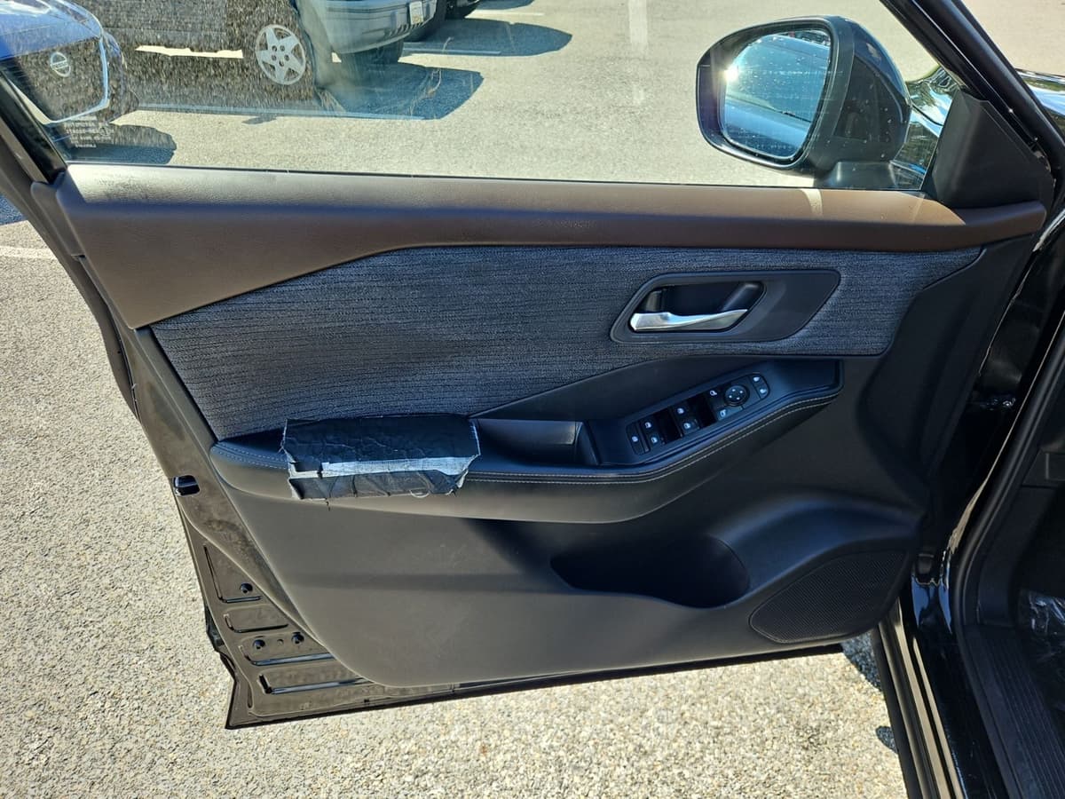 2021 Nissan Rogue 23