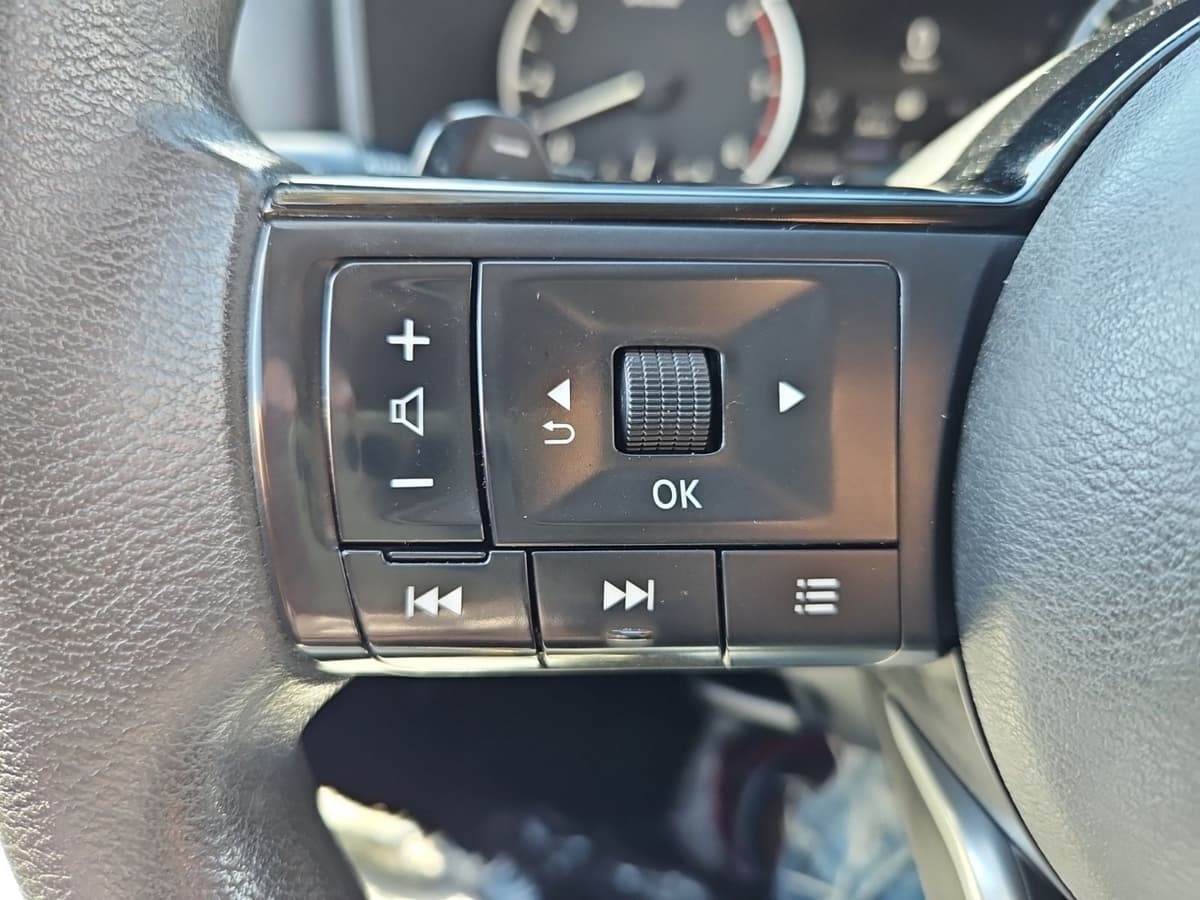 2021 Nissan Rogue 33