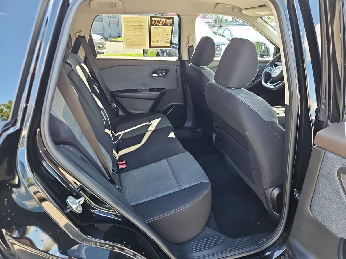 2021 Nissan Rogue 38