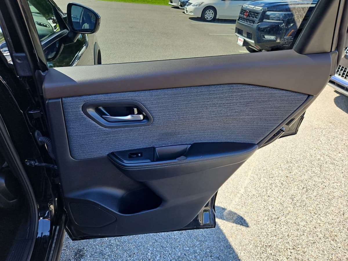 2021 Nissan Rogue 39