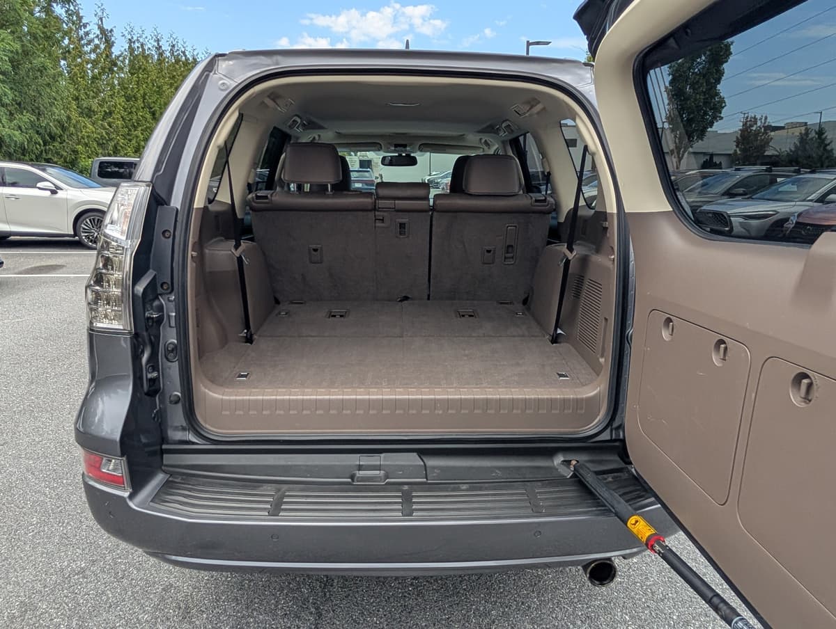 2017 Lexus GX 12