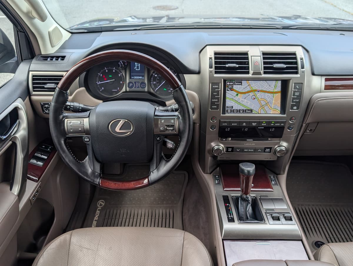 2017 Lexus GX 16