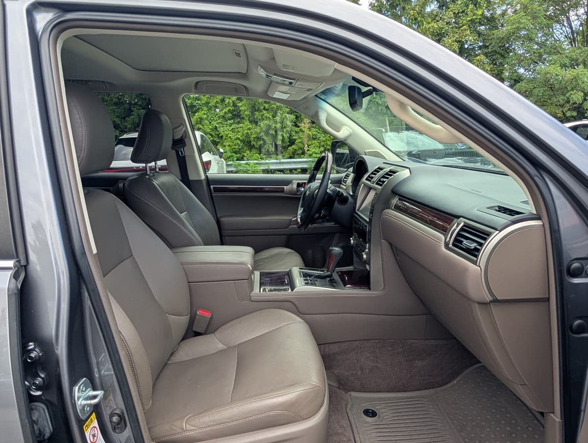 2017 Lexus GX 9