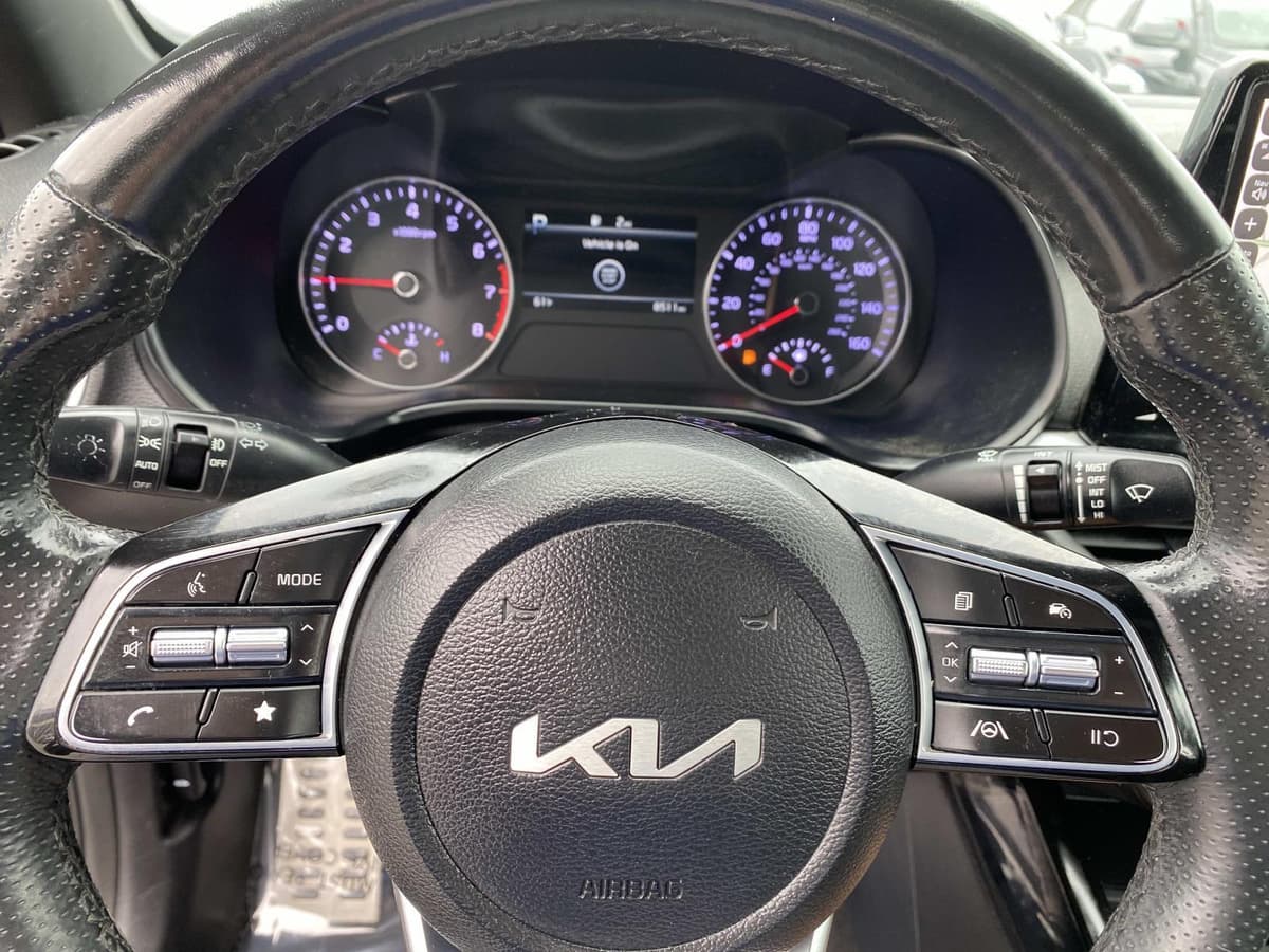 2023 Kia Forte 14