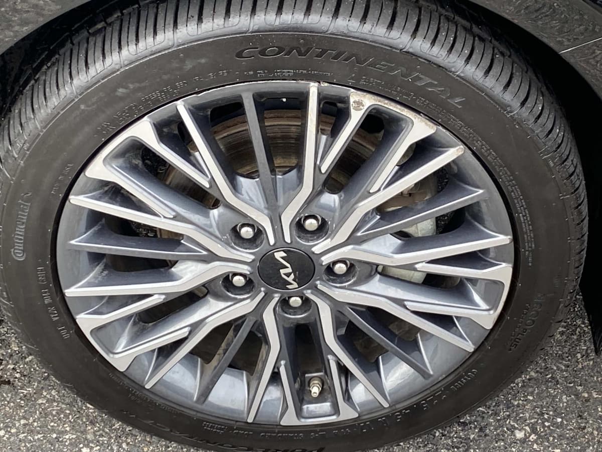 2023 Kia Forte 24