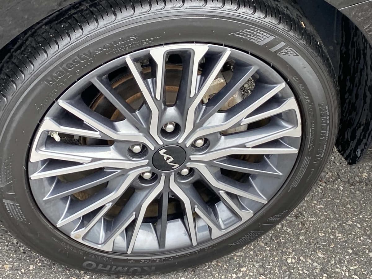 2023 Kia Forte 26
