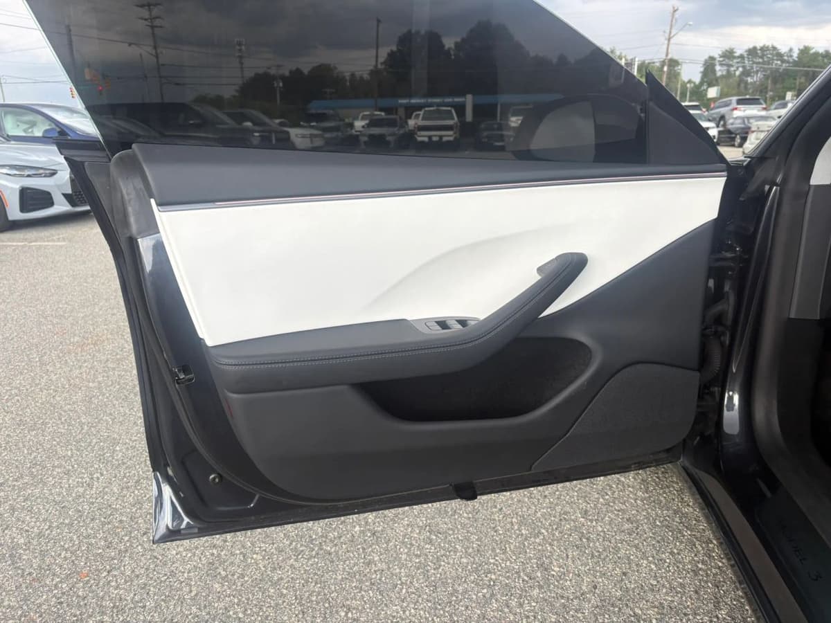 2026 Tesla Model 3 8