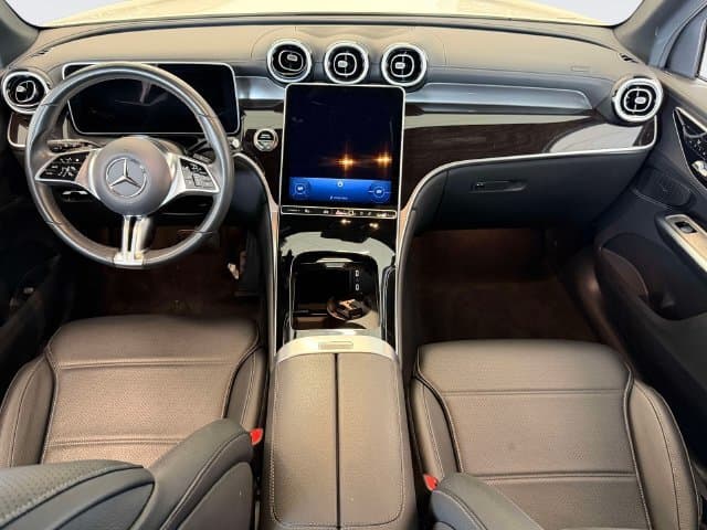 2025 Mercedes-Benz GLC 13