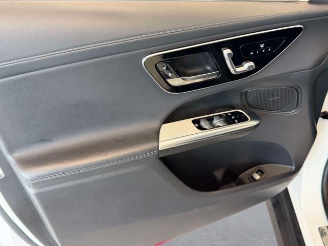 2025 Mercedes-Benz GLC 15