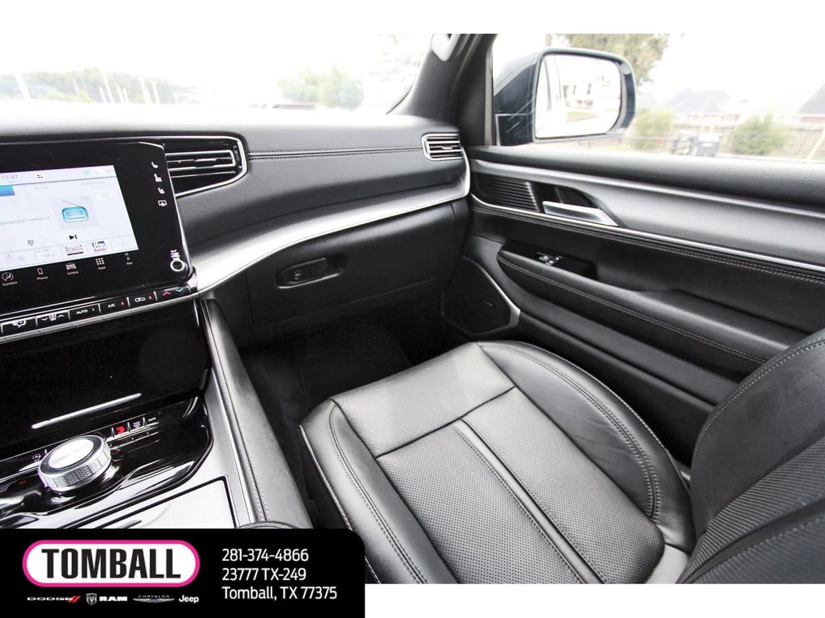 2025 Jeep Wagoneer 11