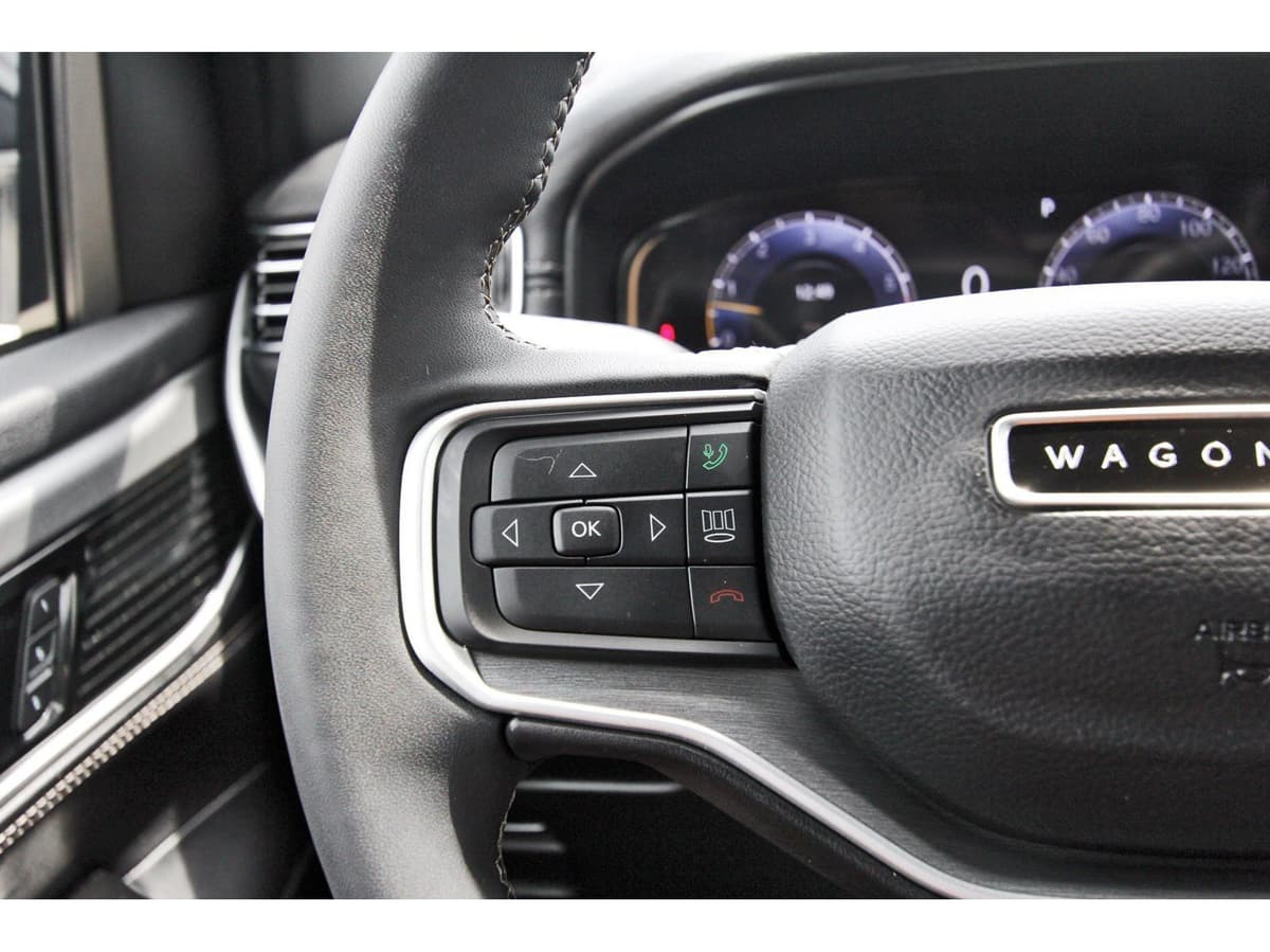 2025 Jeep Wagoneer 24