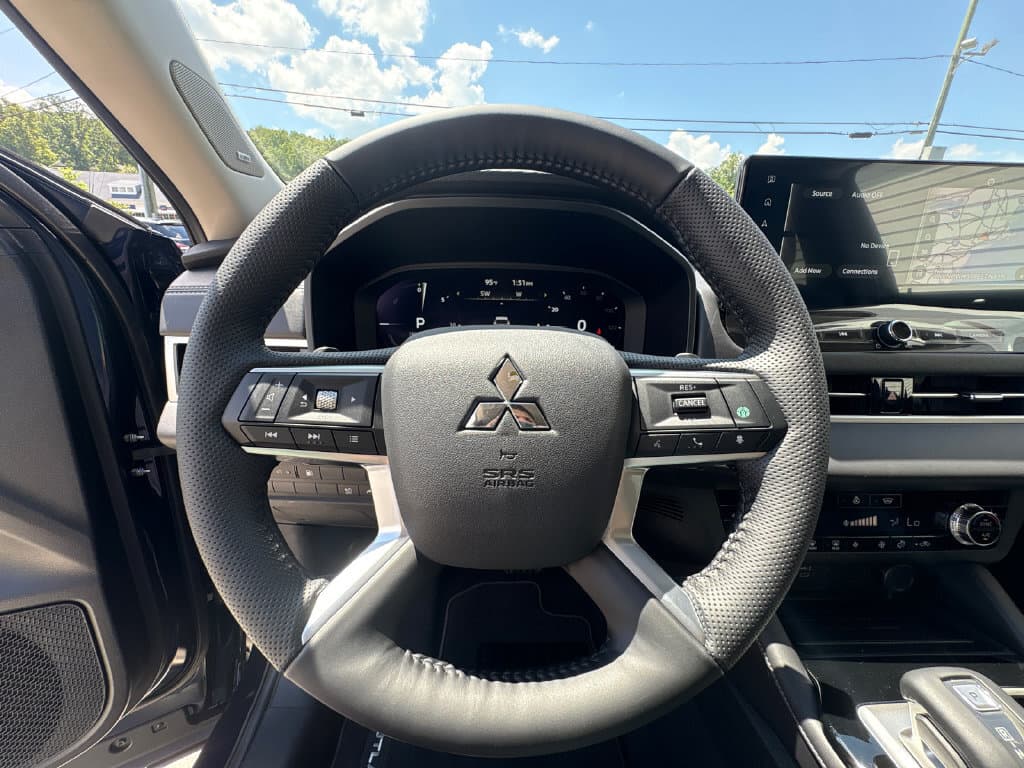 2026 Mitsubishi Outlander Plug-in Hybrid 21