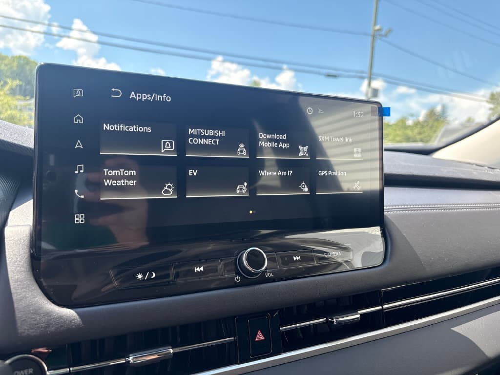 2026 Mitsubishi Outlander Plug-in Hybrid 25