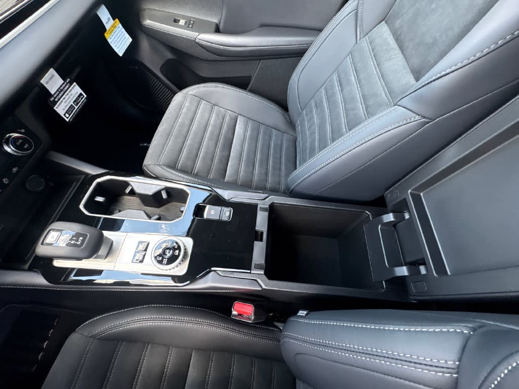 2026 Mitsubishi Outlander Plug-in Hybrid 36
