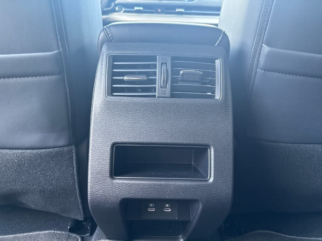 2026 Mitsubishi Outlander Plug-in Hybrid 47