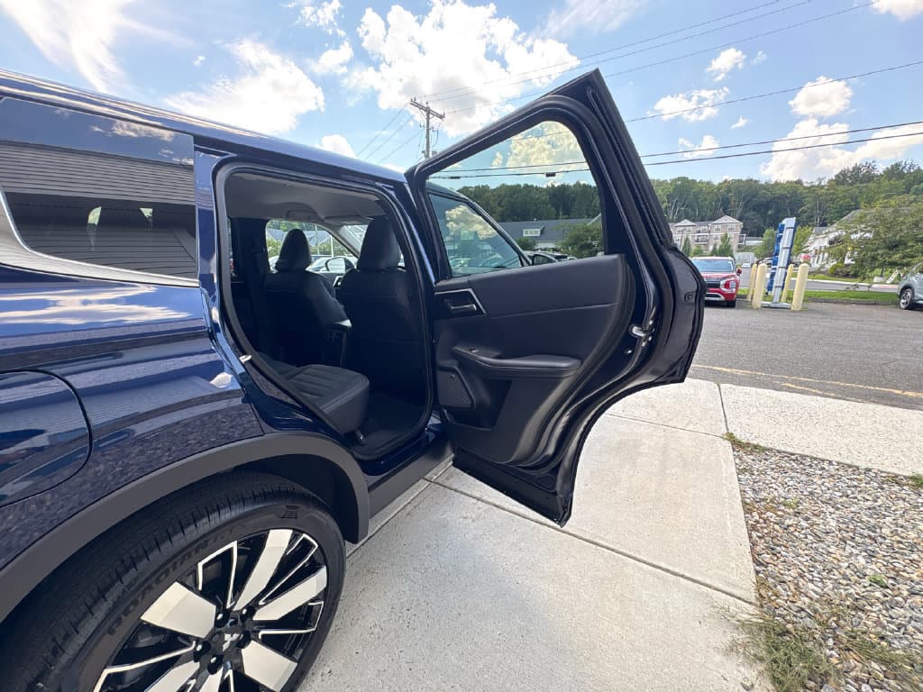 2026 Mitsubishi Outlander Plug-in Hybrid 49