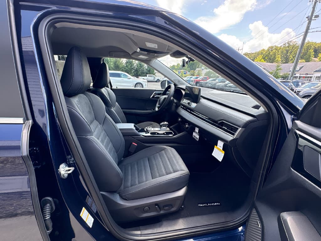 2026 Mitsubishi Outlander Plug-in Hybrid 57