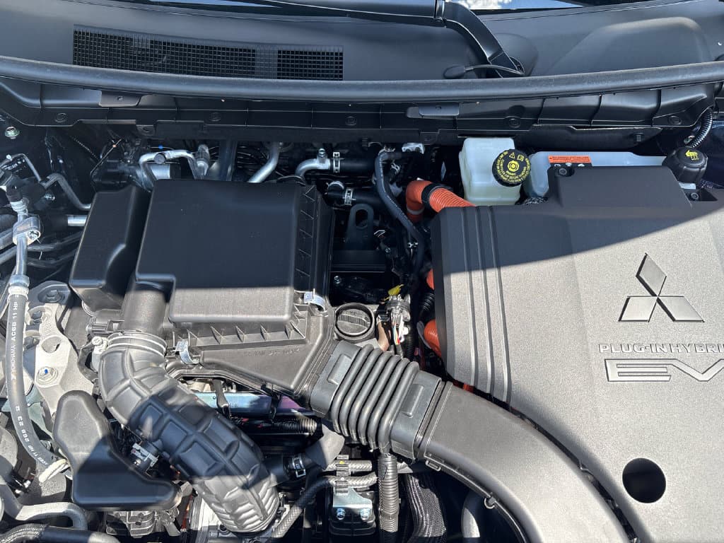 2026 Mitsubishi Outlander Plug-in Hybrid 71