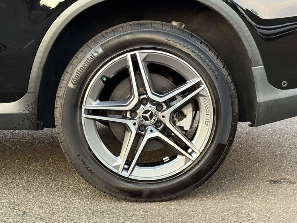 2021 Mercedes-Benz GLC 12