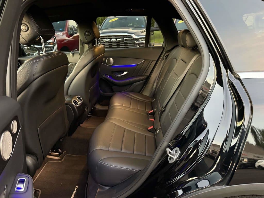 2021 Mercedes-Benz GLC 15