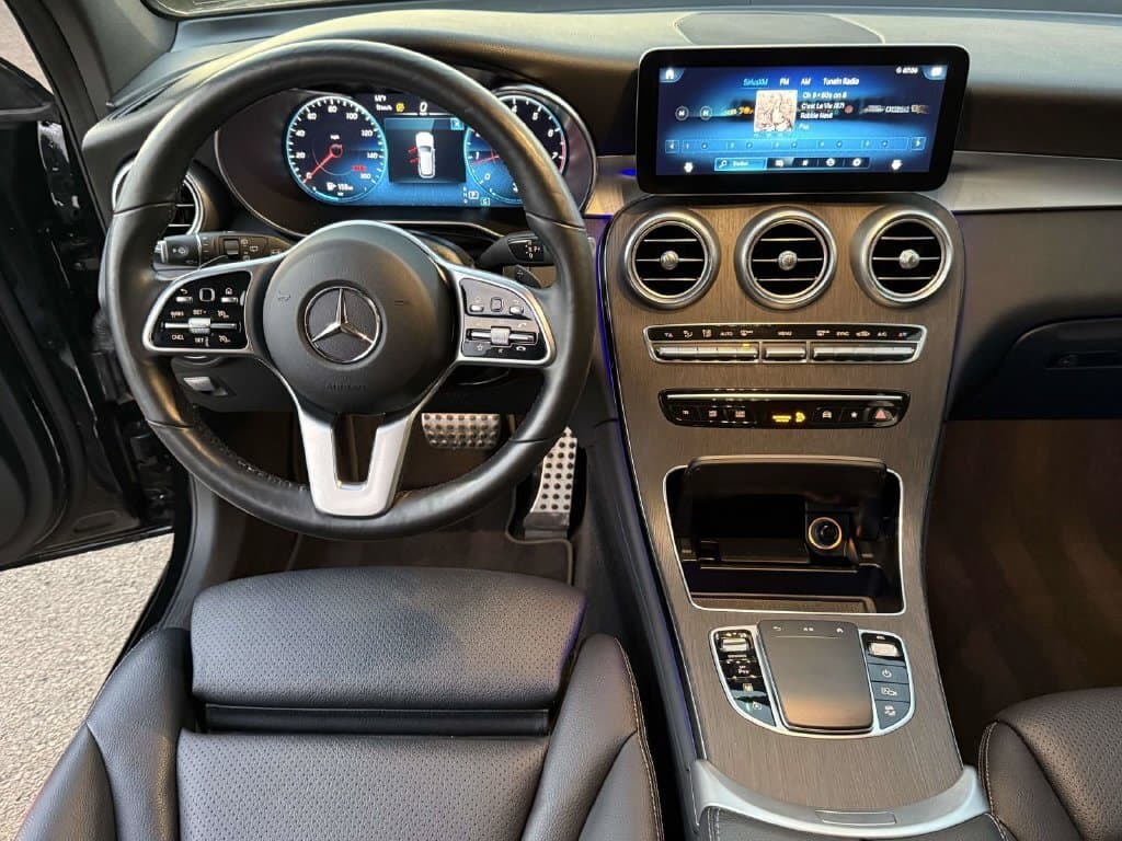 2021 Mercedes-Benz GLC 17