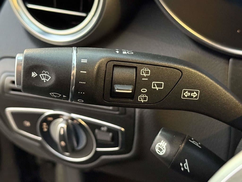 2021 Mercedes-Benz GLC 26