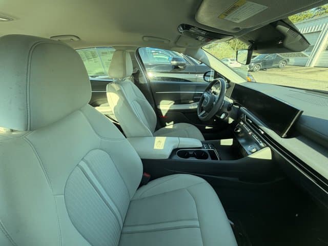 2025 Hyundai Sonata 37