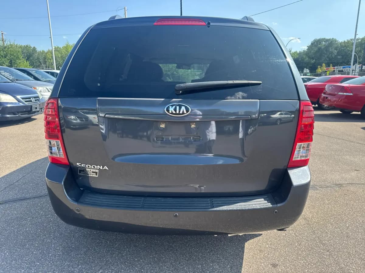 2014 Kia Sedona 6