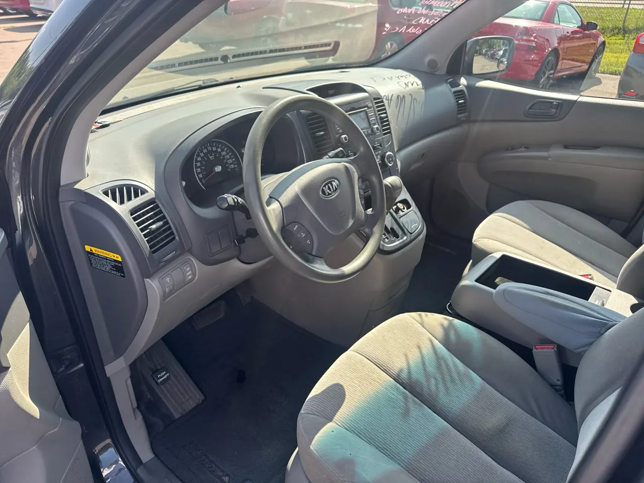 2014 Kia Sedona 9