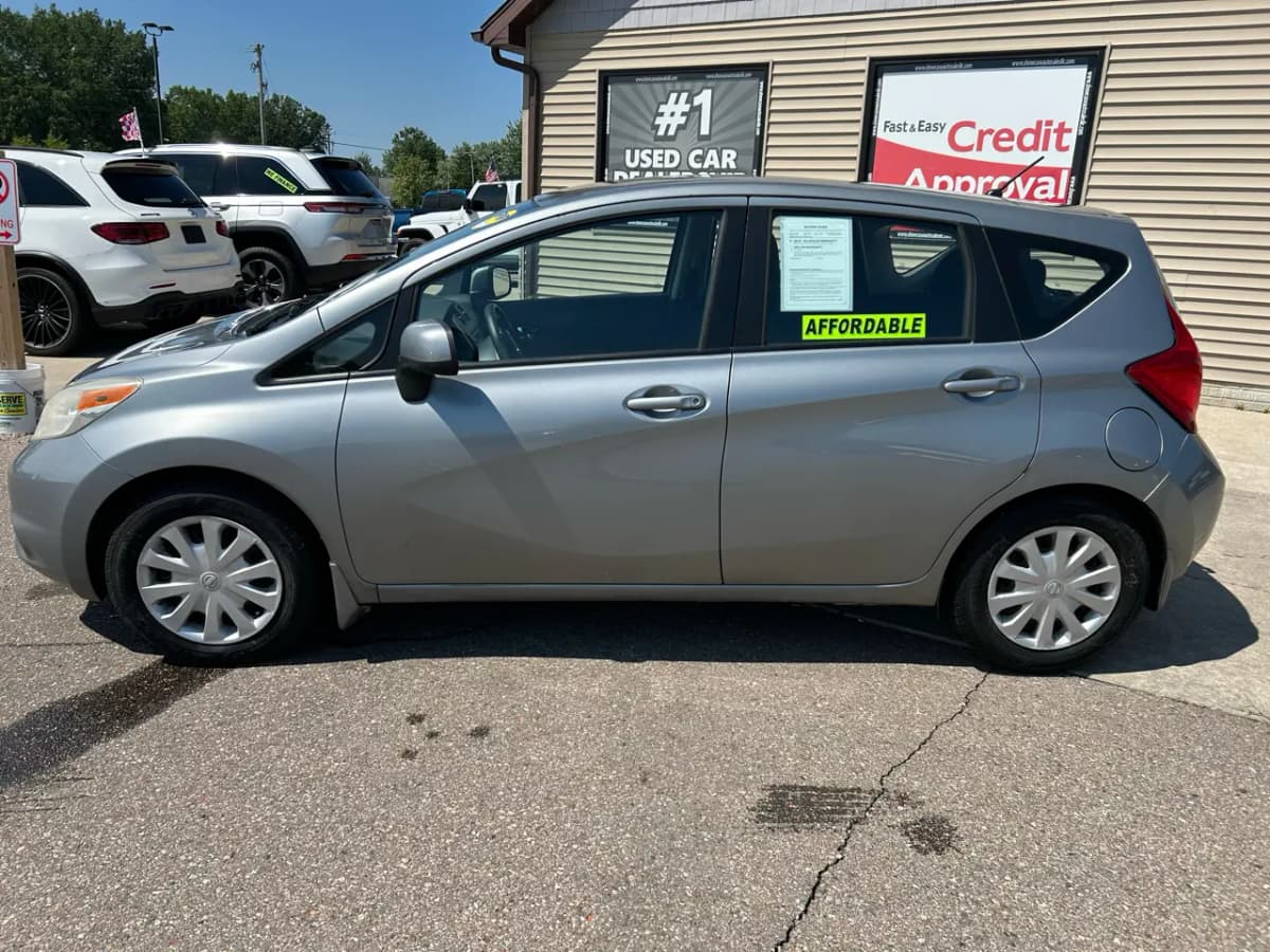 2014 Nissan Versa Note 9