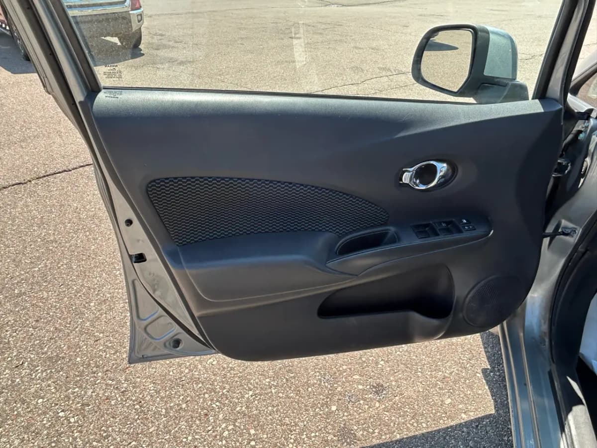 2014 Nissan Versa Note 17