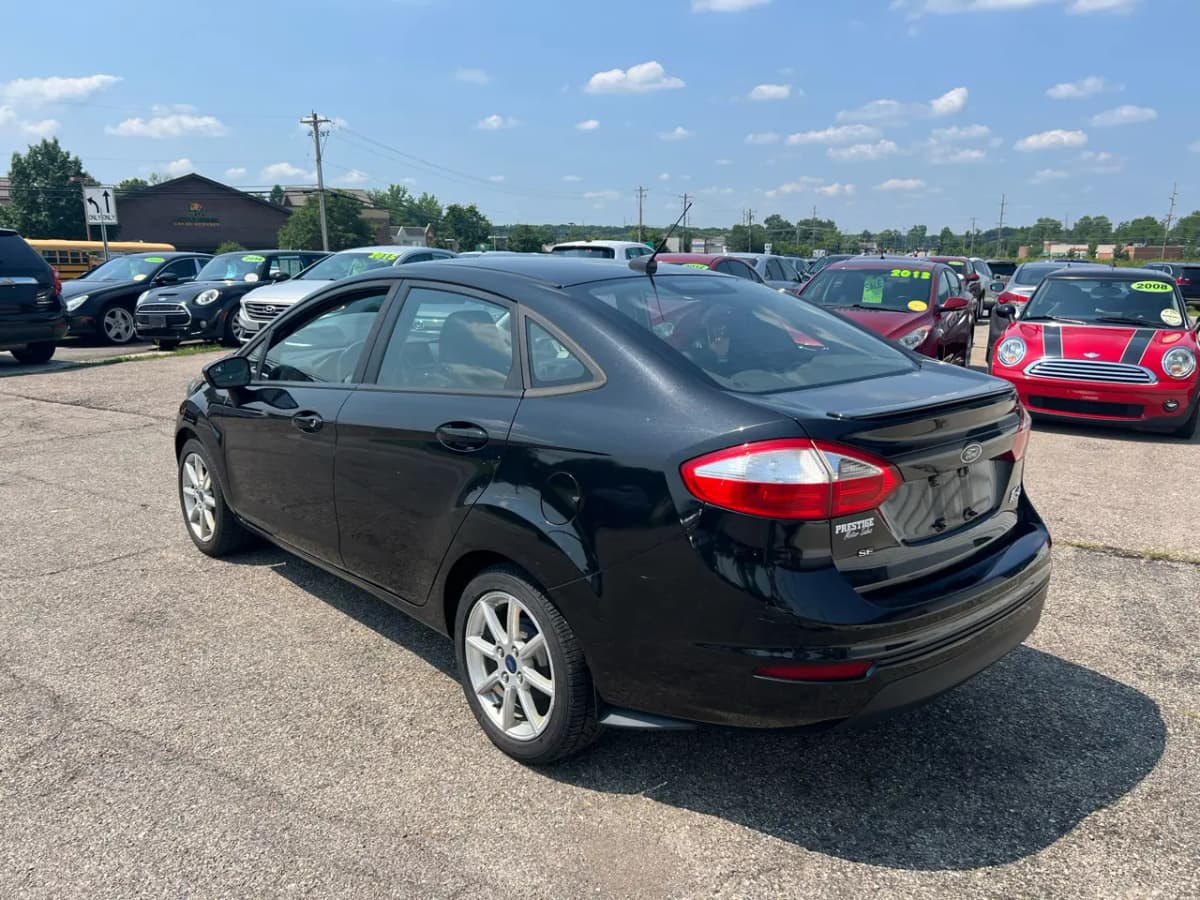2014 Ford Fiesta 9
