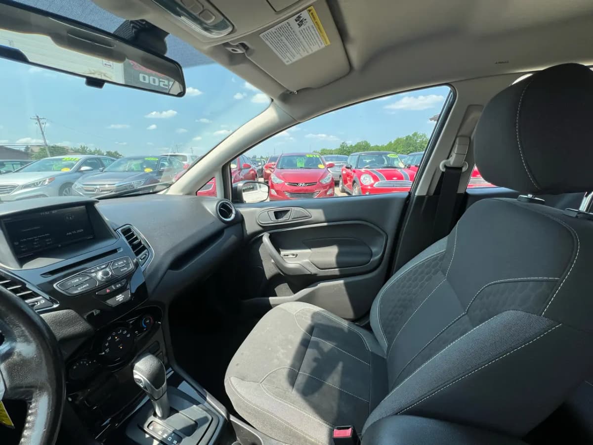 2014 Ford Fiesta 22