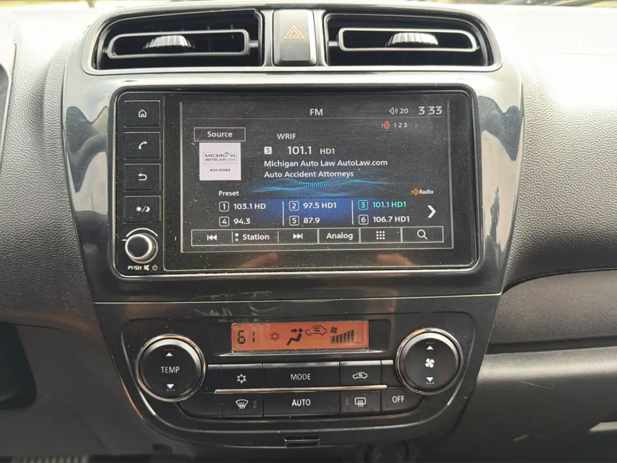 2021 Mitsubishi Mirage 23