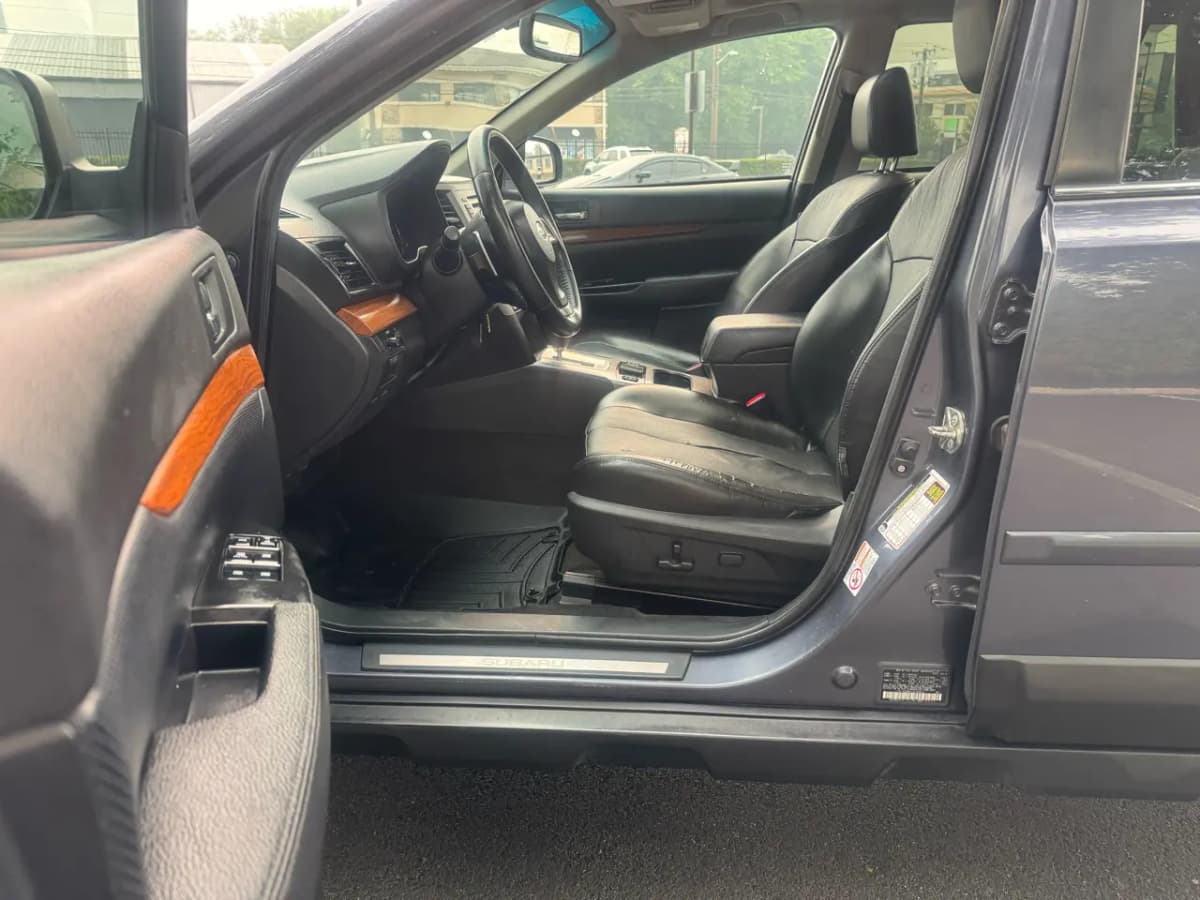 2014 Subaru Outback 10