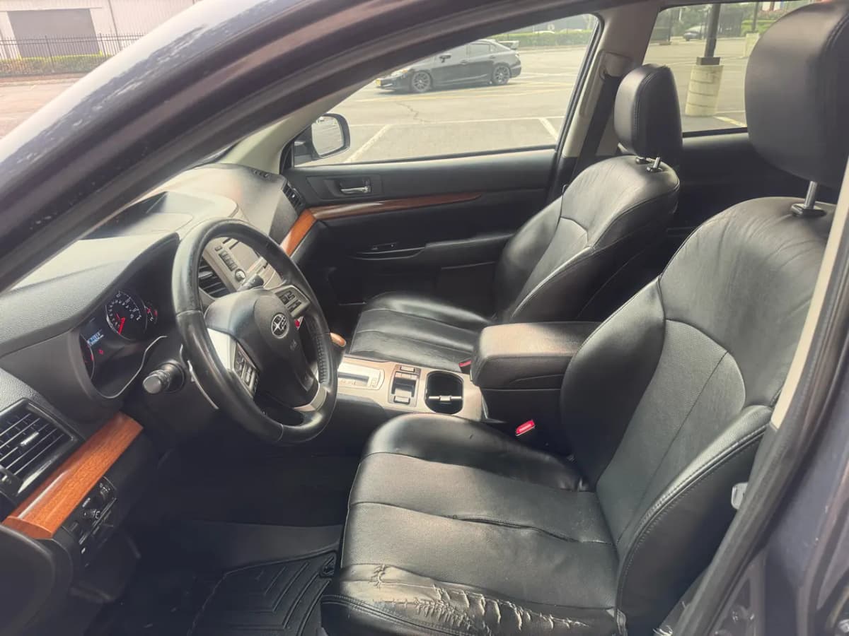 2014 Subaru Outback 11