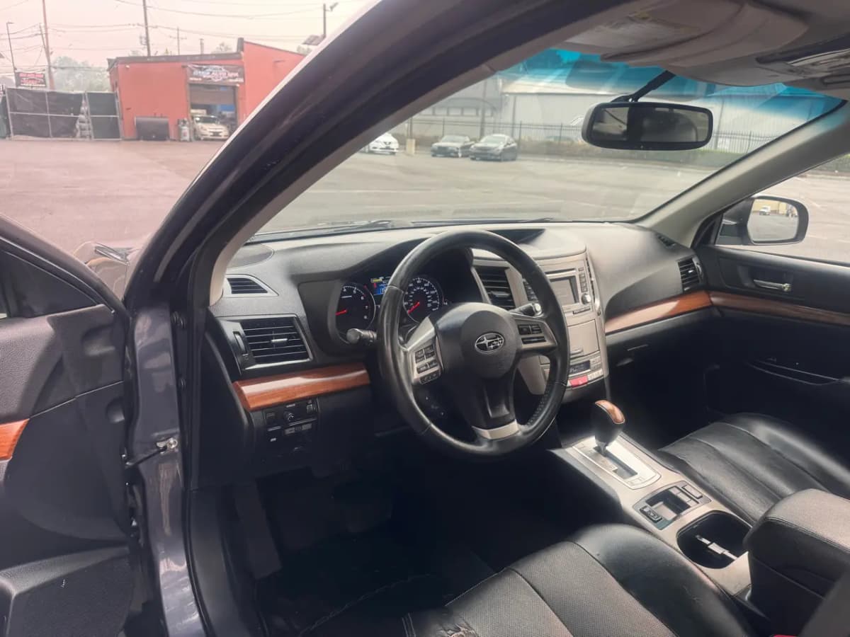 2014 Subaru Outback 12