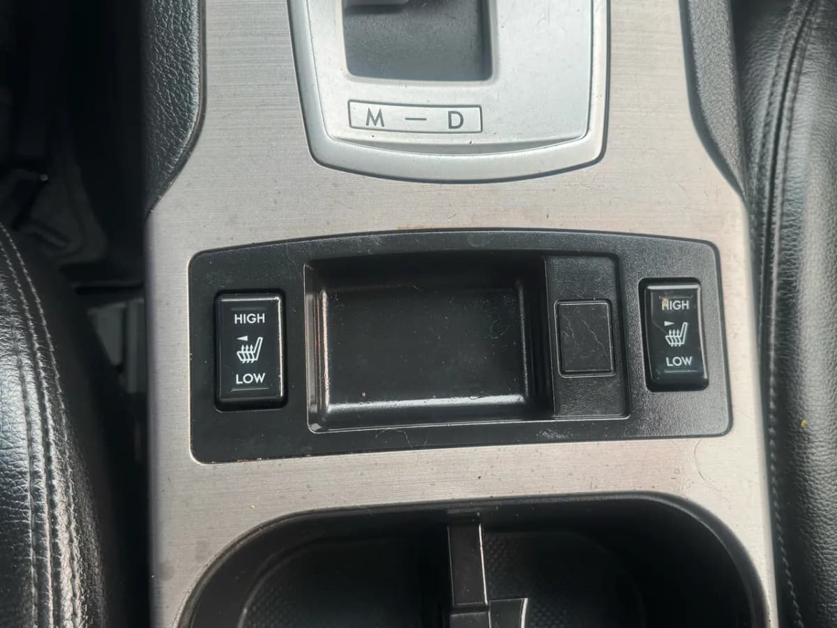 2014 Subaru Outback 23