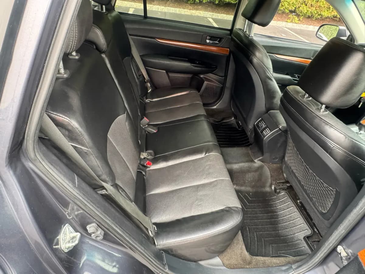 2014 Subaru Outback 41
