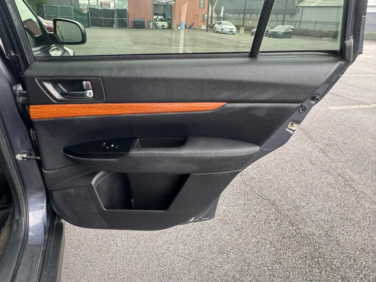 2014 Subaru Outback 49