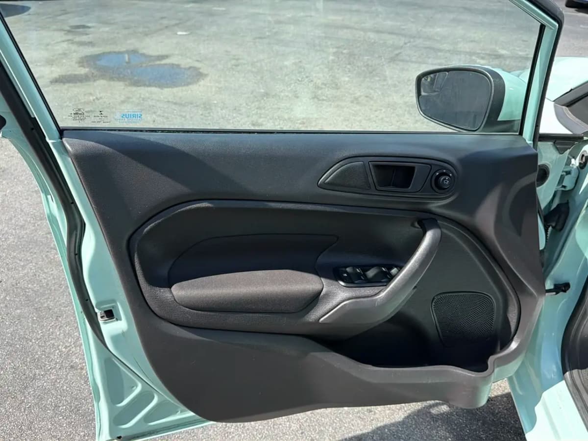 2017 Ford Fiesta 24