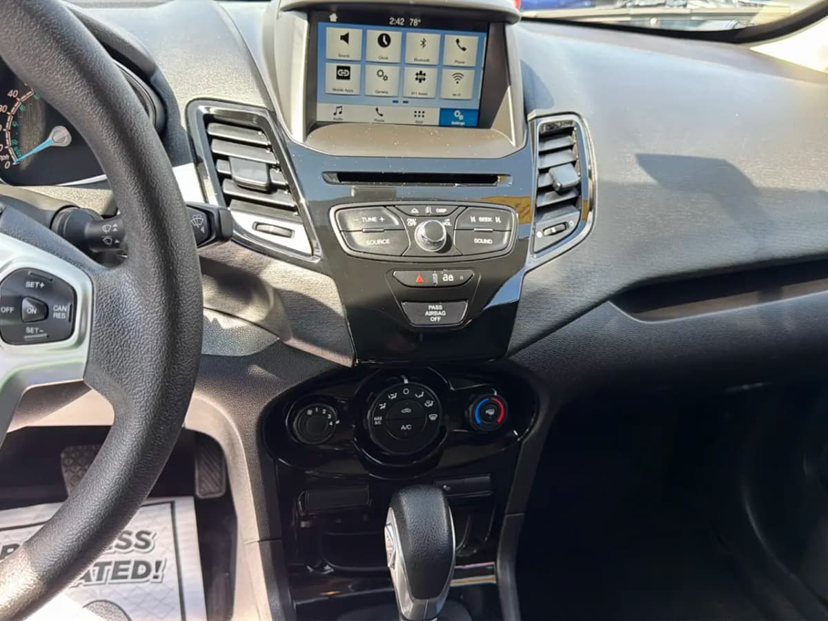 2017 Ford Fiesta 31
