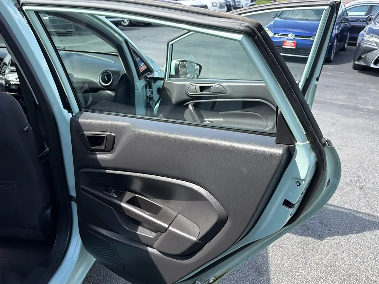 2017 Ford Fiesta 41