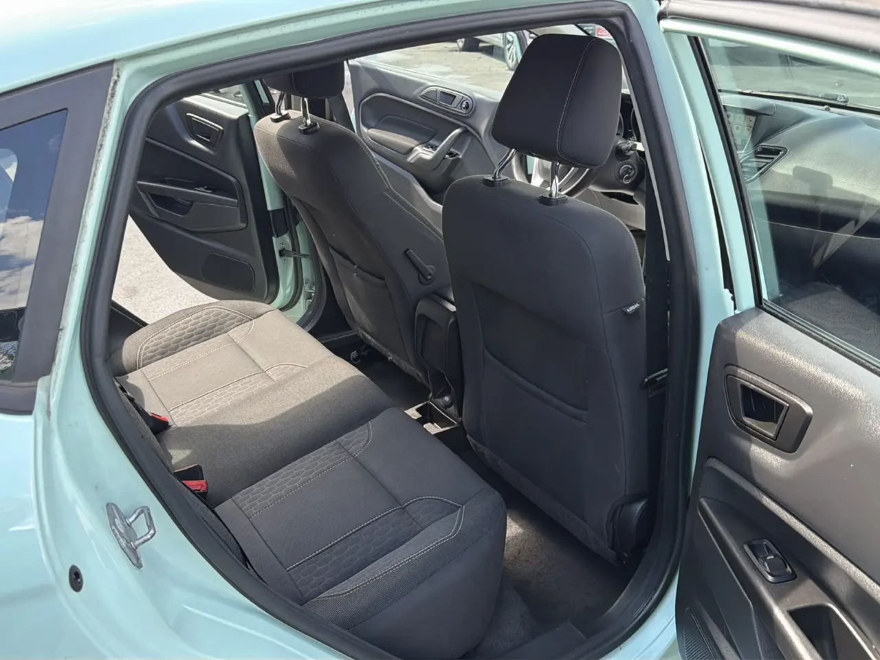 2017 Ford Fiesta 42