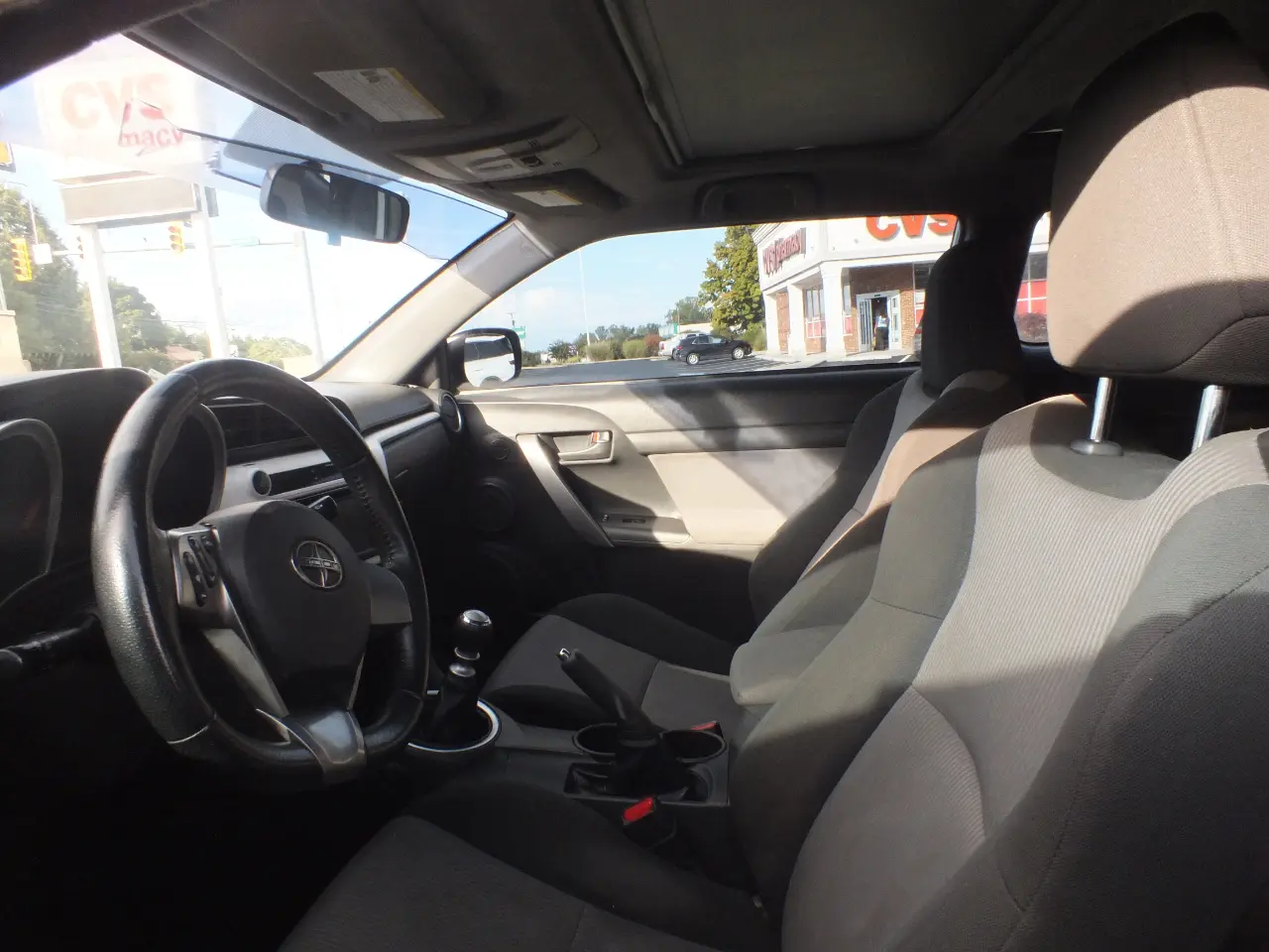 2015 Scion tC 9